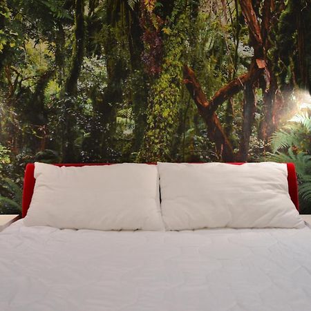 Lion'S Den Deluxe Studio Apartment Budapest Luaran gambar