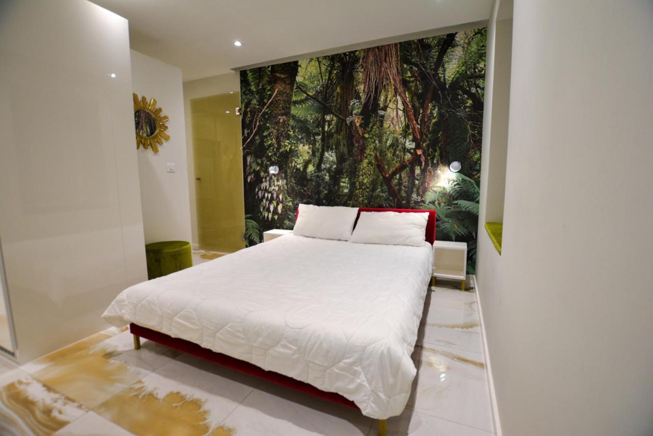 Lion'S Den Deluxe Studio Apartment Budapest Luaran gambar