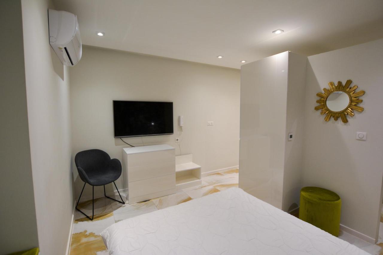 Lion'S Den Deluxe Studio Apartment Budapest Luaran gambar